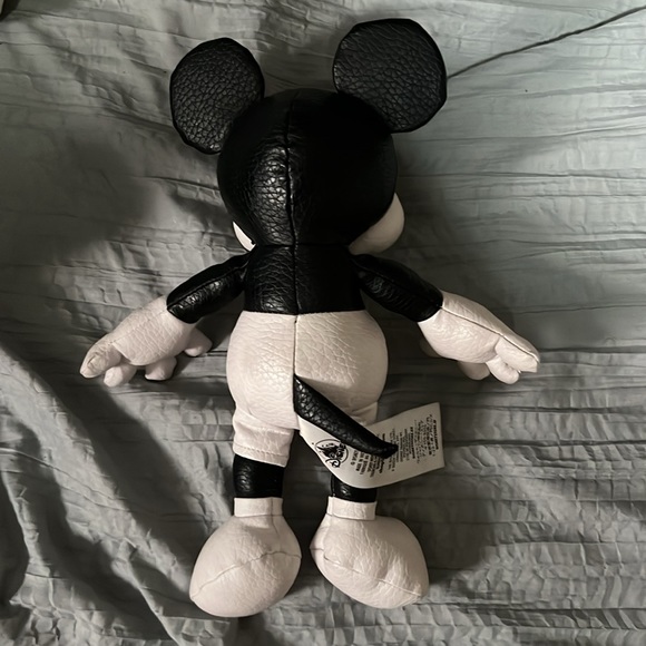 Mickey Mouse - Picture 2 of 2